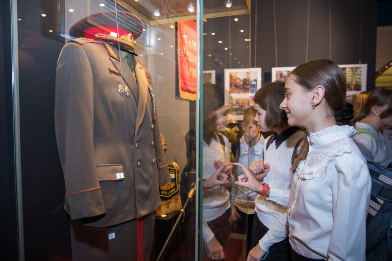 Московская школа представила свои раритеты в Музее Победы